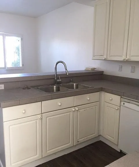 105 Emerald Bay Ln — Photo 6