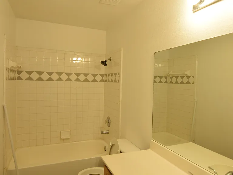 3403 Toledo Dr — Photo 12
