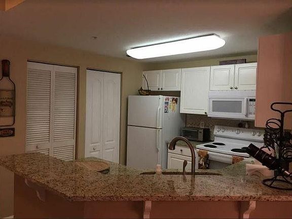 2nd image of 5080 Fairways Cir APT 208