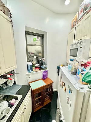 Rented by Urban Real Estate Inc | media 21