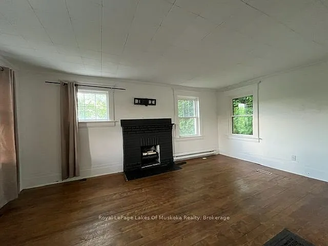 149 Ryerson Cres — Photo 8