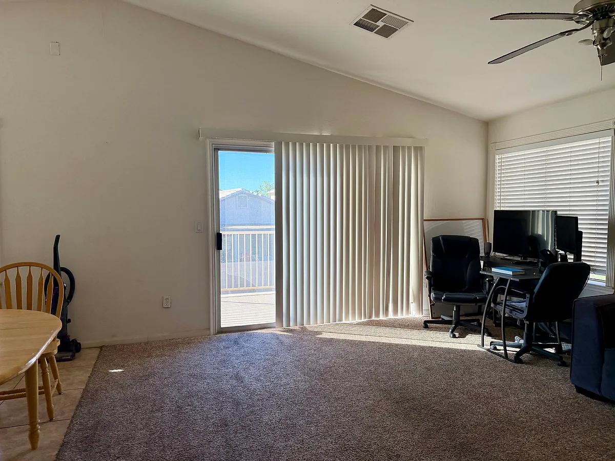 Shared Living room - 947 E Elgin St