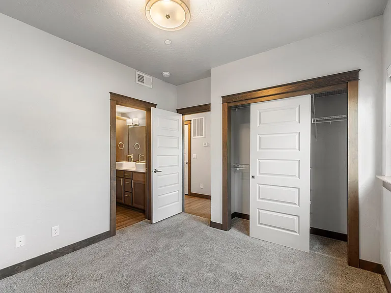 2BR, 2.5BA -744 SF