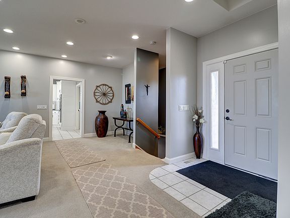 2nd image of 1117 Melody Hls