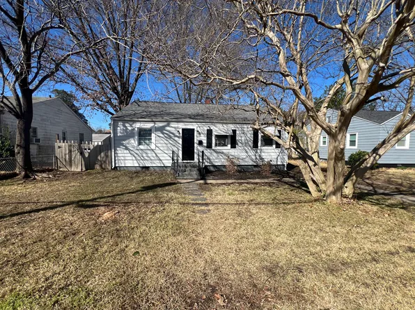 3 Travis Pl, Portsmouth, VA 23702