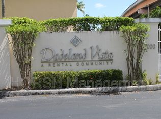 7000 SW 80th St #214, Miami, FL 33143