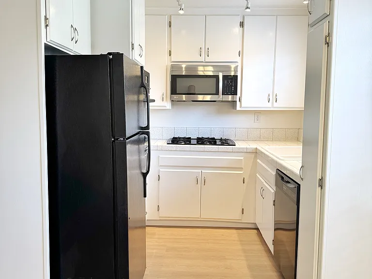 3966 Cleveland Ave #6 — Photo 13