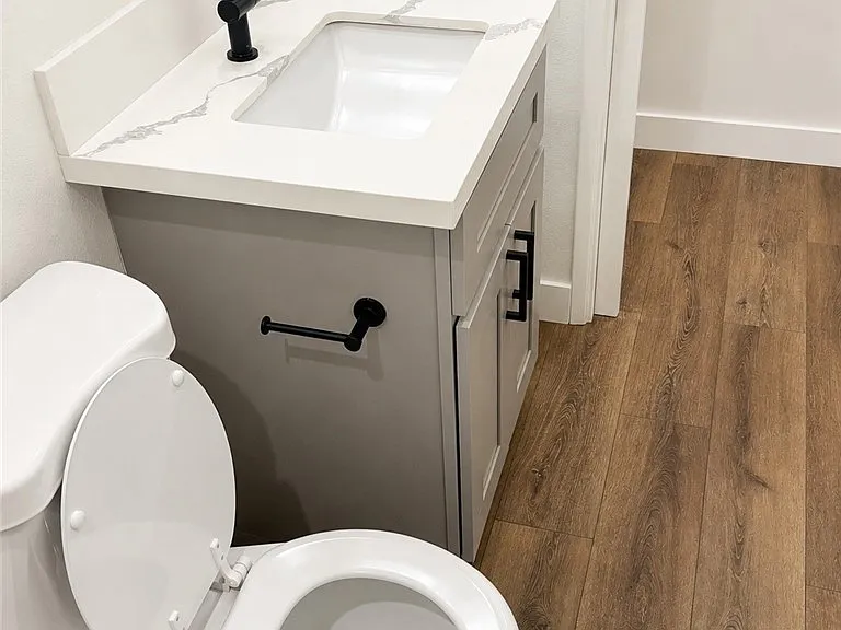 11151 Duncan Ave — Photo 16