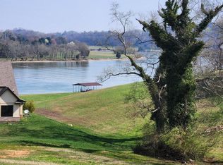 496 Quiet River Ln, Loudon, TN 37774