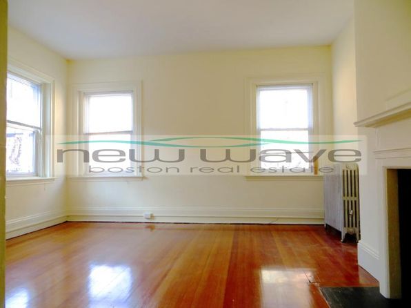 227 Newbury St APT 2R