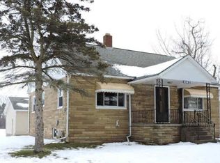 1047 S Nine Mile Rd, Kawkawlin, MI 48631