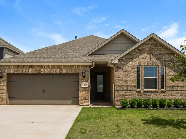11909 SW 30th St, Yukon, OK 73099