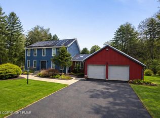 5602 Broadacre Dr, Stroudsburg, PA 18360