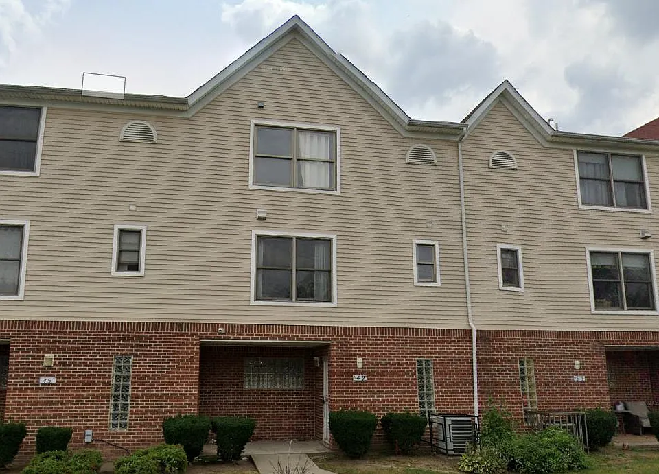 49 W Euclid St #2
