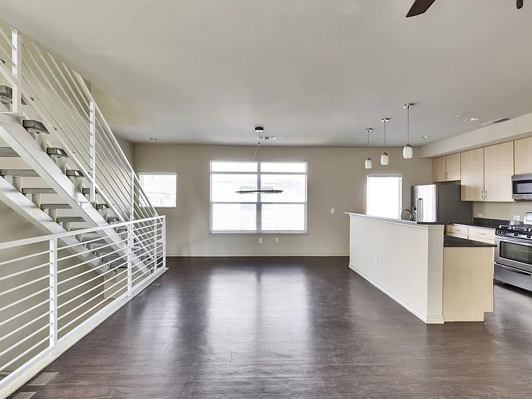 2606 Wilson St #402 — Photo 1