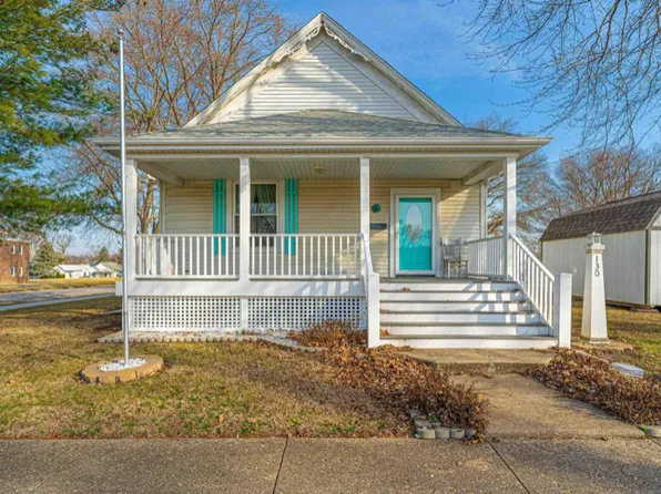 130 5th St, Lincoln, IL 62656