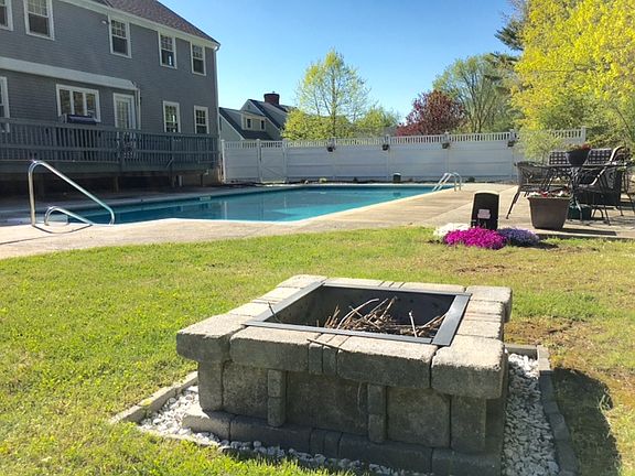 5th image of 7 Willowdale Ct