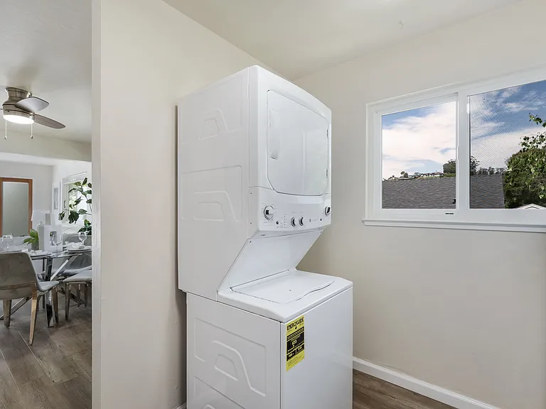3140 Stanley Ave #B — Photo 1