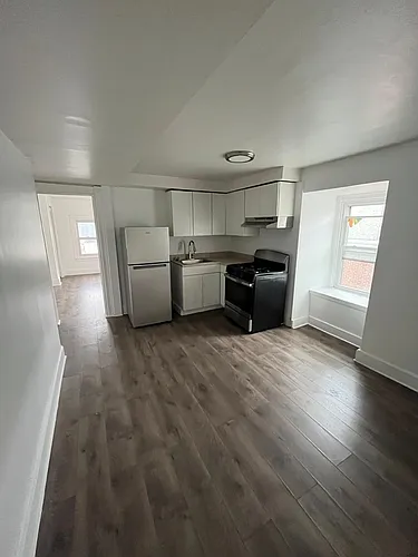 1331 72nd Ave #3 Photo 1