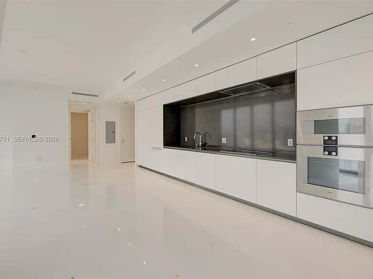 300 Biscayne Boulevard Way #4708W — Photo 4