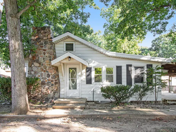 2359 Bartlett Rd, Pleasant Lake, MI 49272