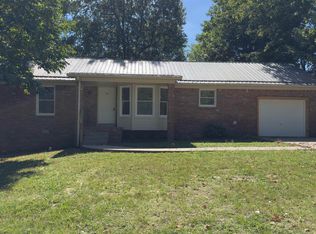 1006 Pine Ln, Mayfield, KY 42066
