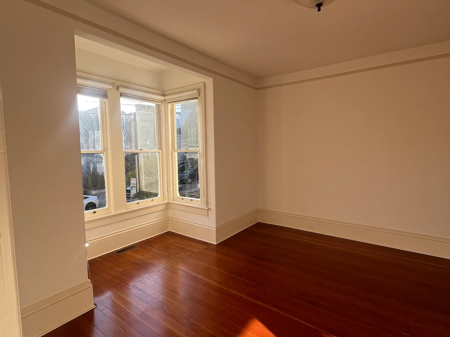 2 bed, 1450 sqft, $5,500 — Photo 4