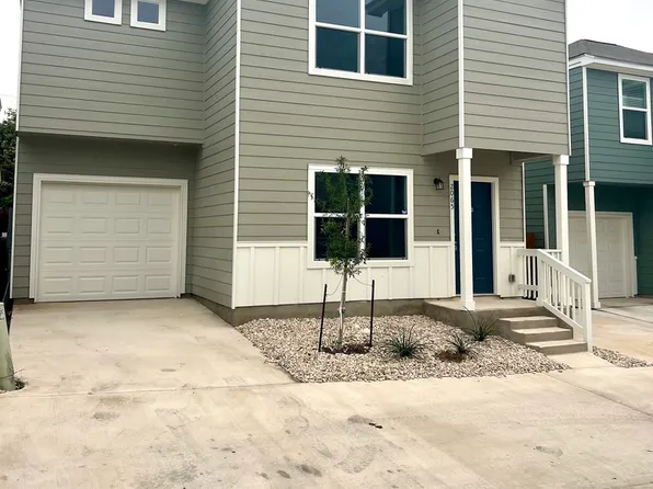 2065 Silver Oak Dr, San Antonio, TX 78213