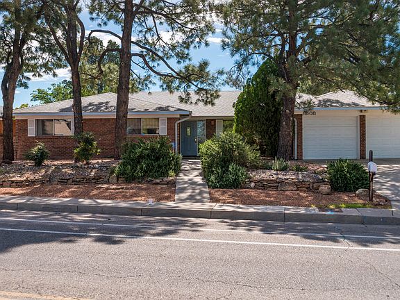 2nd image of 8508 Osuna Rd NE