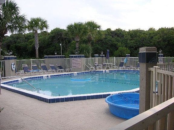 COMMUNITY POOL