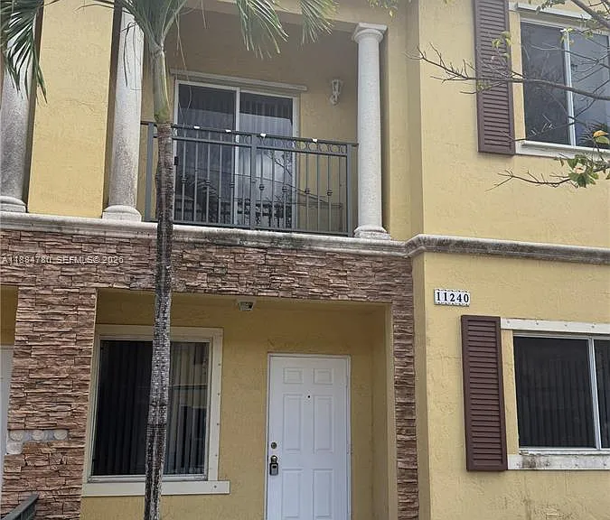 11240 SW 230th Ter #11240 — Photo 3