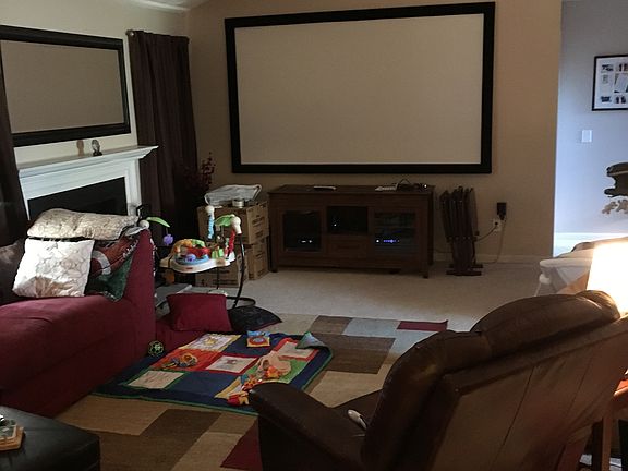 Spacious living room