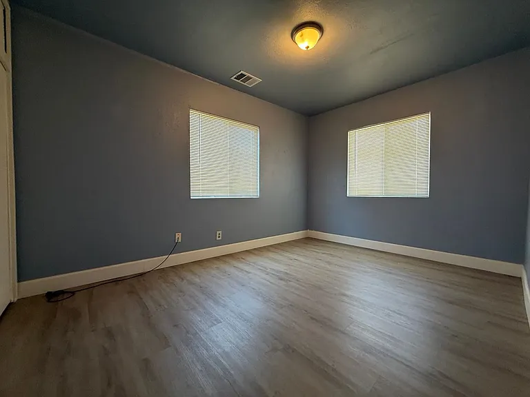 718 Pierce St — Photo 9