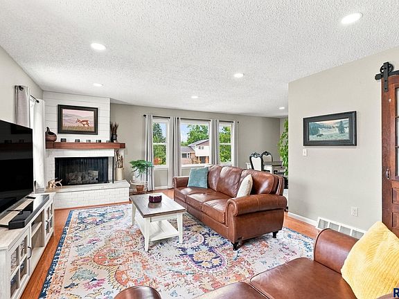 4th image of 4200 S Glenview Rd