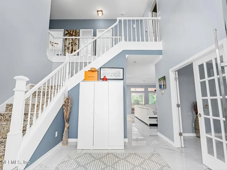 425 Oak Pond Dr — Photo 17