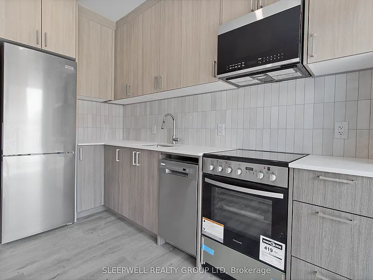 370 Cambridge St N #303 — Photo 2