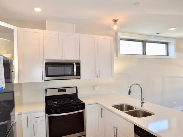 2643 W Lawrence Ave #2N, Chicago, IL 60625