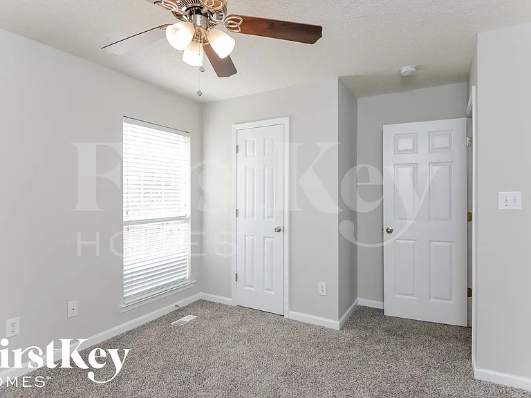 1755 Annendale Dr — Photo 11
