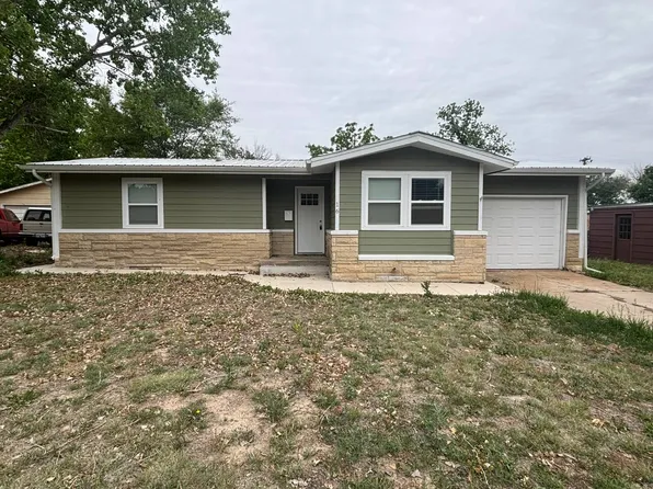 16 Walnut Dr, Hill City, KS 67642