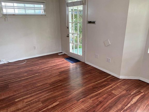 4th image of 1420 Brookes Ave