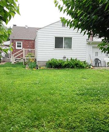 3rd image of 9529 Muriel Ave
