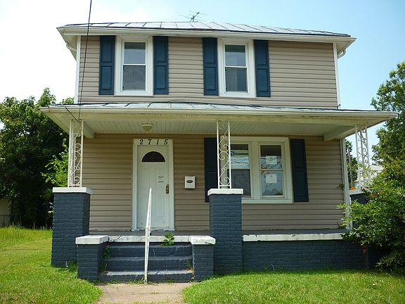 2nd image of 2715 Roanoke Ave