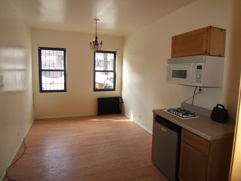 1st image of 353 Tompkins Ave APT 1L