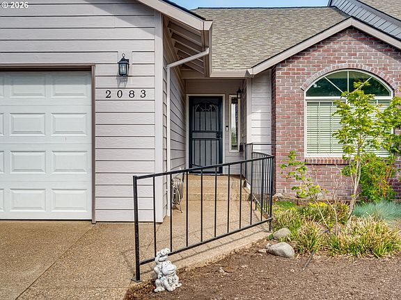 4th image of 2083 NW Willamette Dr