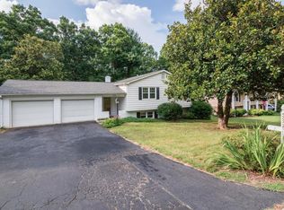 3935 Hummingbird Ln, Roanoke, VA 24018