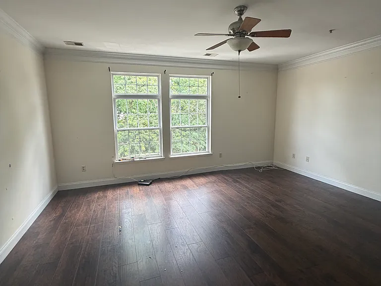 875 Main St #2 — Photo 5