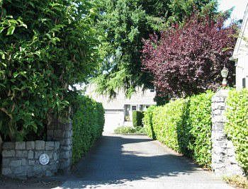 Private circular drive