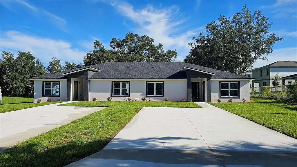 3 bed, 3.0 bath, 1694 sqft, $2,100 — Photo 2
