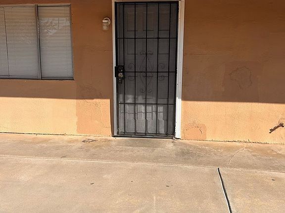 2nd image of 3031 W Caldwell Ave #B