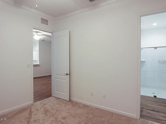4th image of 325 SE 10th St #325